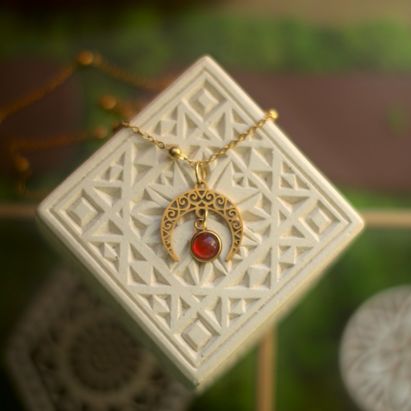 Naszyjnik orientalny z kamieniem agat i lunulą