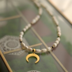 Naszyjniki z perłami i lunulą - Królowa Nocy