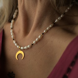 Naszyjniki z perłami i lunulą - Królowa Nocy