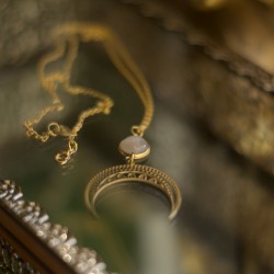 Naszyjnik z Kwarcem różowym i Lunulą - Lunula Światła serca