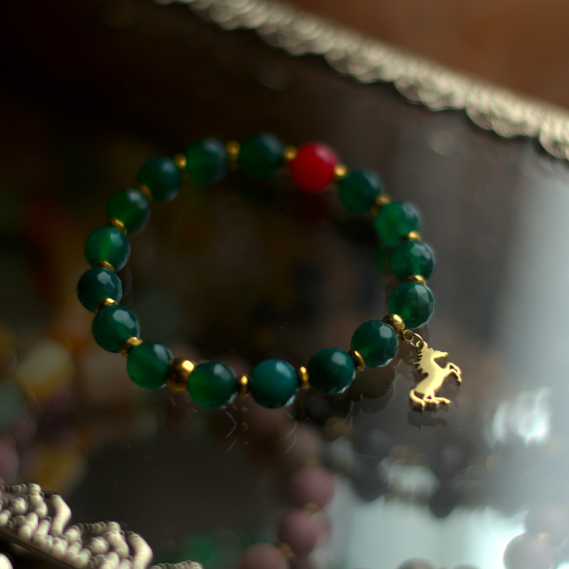 Amulet Ognistego Konia - Talizman Pomyślności i Pasji