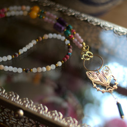 AMULET TRANSFORMACJI - Naszyjnik Modułowy z Ćmą i Kamieniami Natury